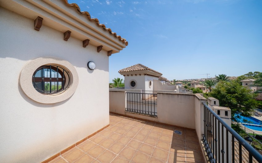 Resale - Townhouse -
Algorfa