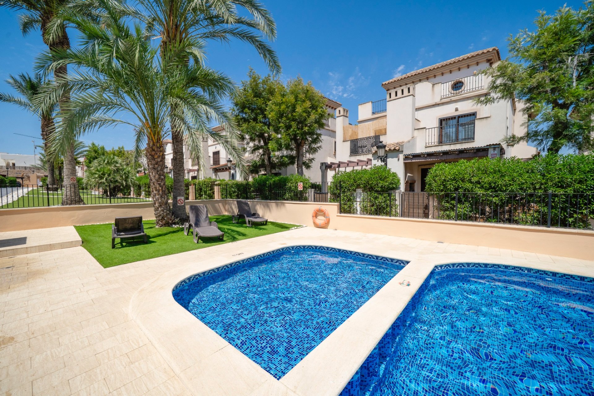 Resale - Townhouse -
Algorfa