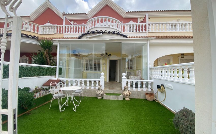 Resale - Townhouse -
Benijofar - Monte Azul