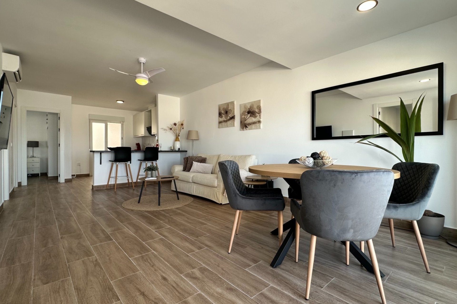 Resale - Townhouse -
Ciudad Quesada - Altos de Quesada