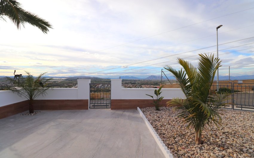 Resale - Townhouse -
Ciudad Quesada - Altos de Quesada