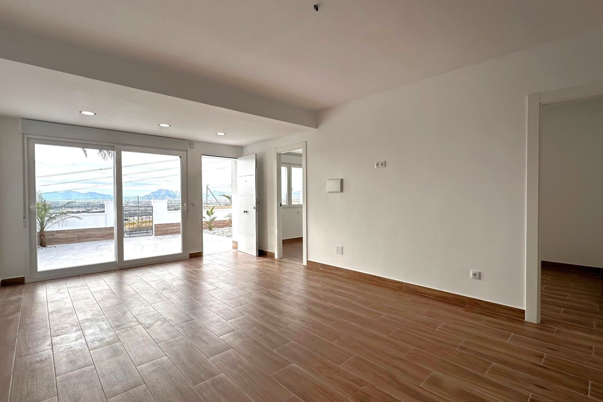 Resale - Townhouse -
Ciudad Quesada - Altos de Quesada