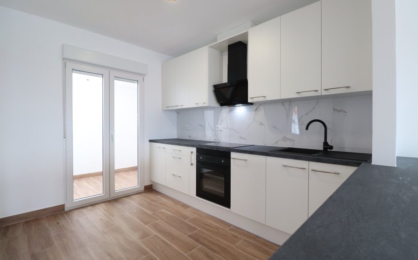 Resale - Townhouse -
Ciudad Quesada - Altos de Quesada