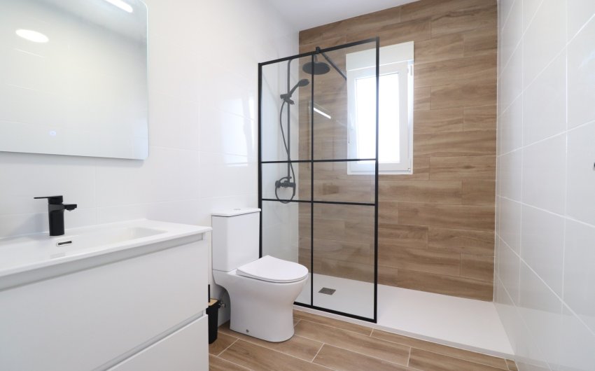 Resale - Townhouse -
Ciudad Quesada - Altos de Quesada