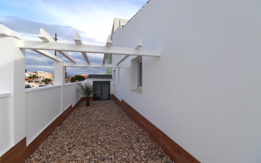 Resale - Townhouse -
Ciudad Quesada - Altos de Quesada