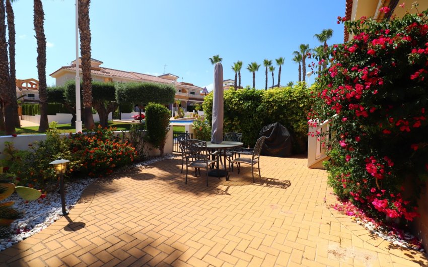 Resale - Townhouse -
Ciudad Quesada - Doña Pepa