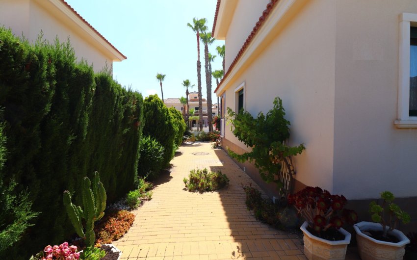 Resale - Townhouse -
Ciudad Quesada - Doña Pepa