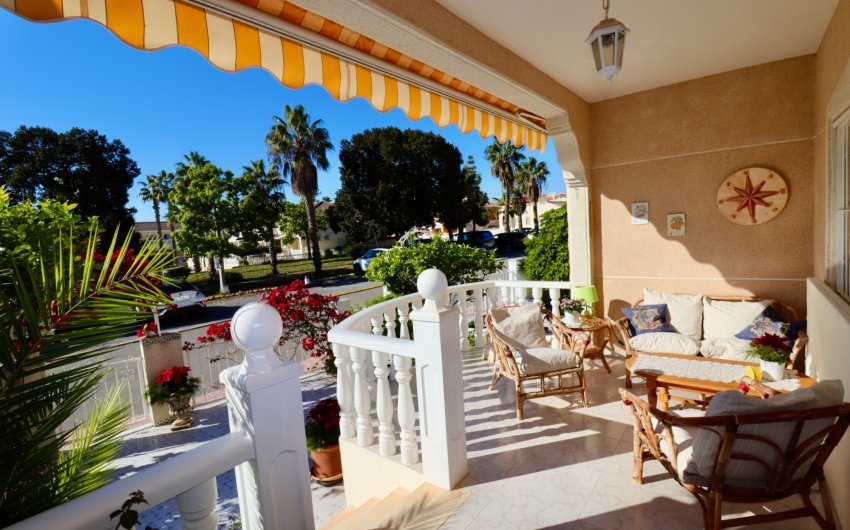 Resale - Townhouse -
Ciudad Quesada - Doña Pepa