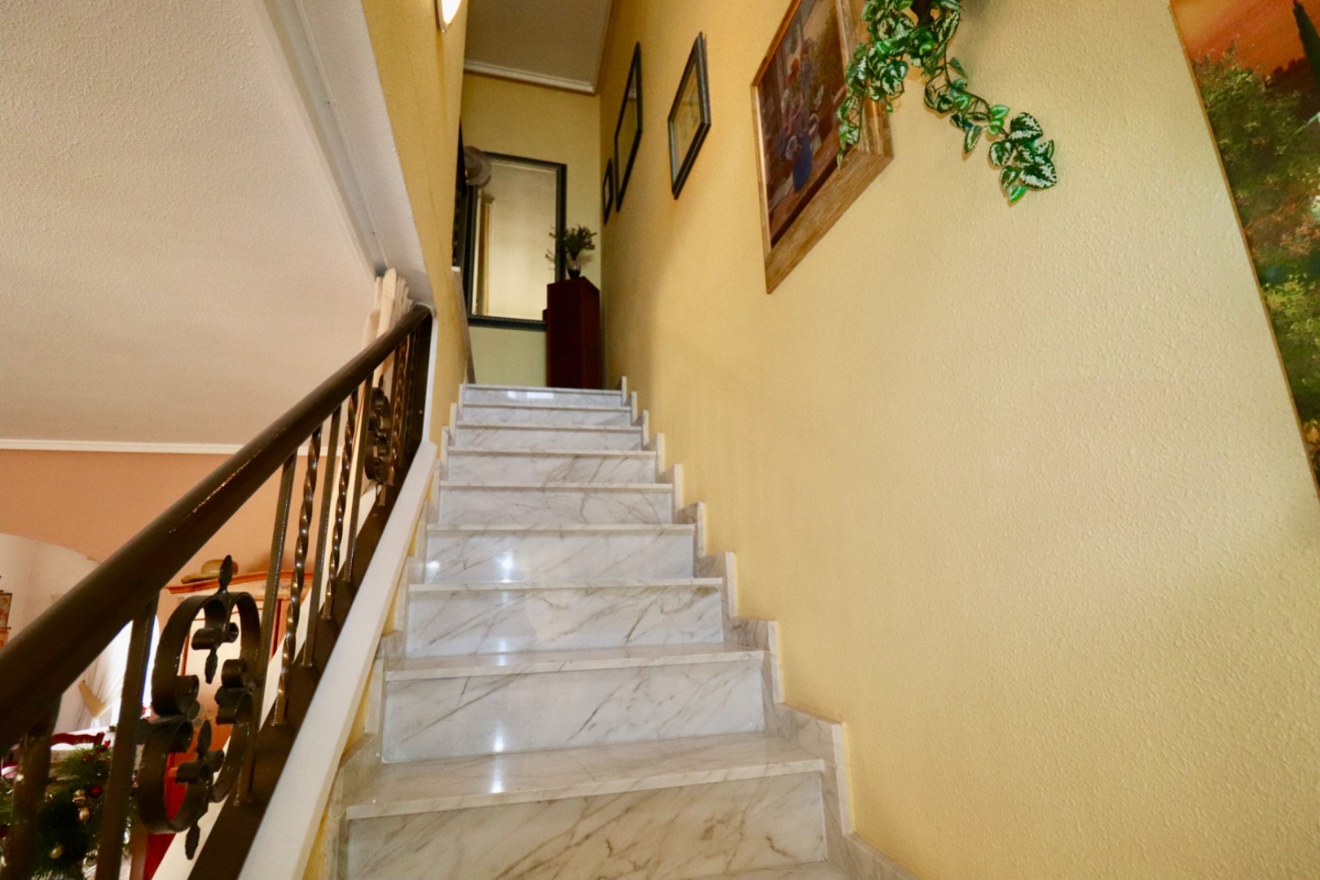 Resale - Townhouse -
Ciudad Quesada - Doña Pepa