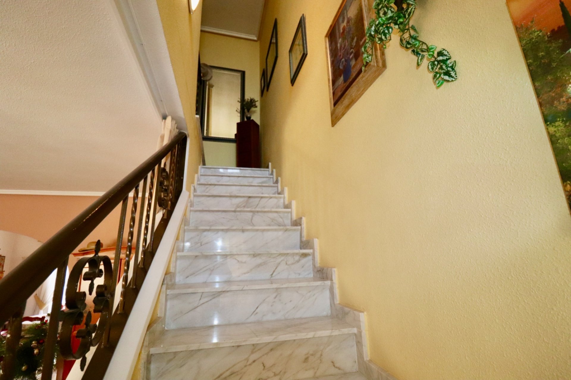 Resale - Townhouse -
Ciudad Quesada - Doña Pepa