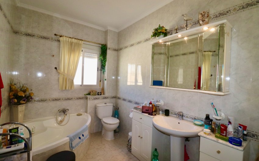 Resale - Townhouse -
Ciudad Quesada - Doña Pepa