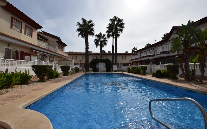 Resale - Townhouse -
Ciudad Quesada - Doña Pepa