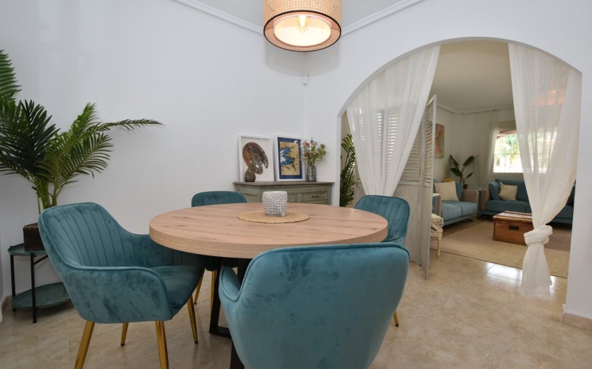 Resale - Townhouse -
Ciudad Quesada - Doña Pepa