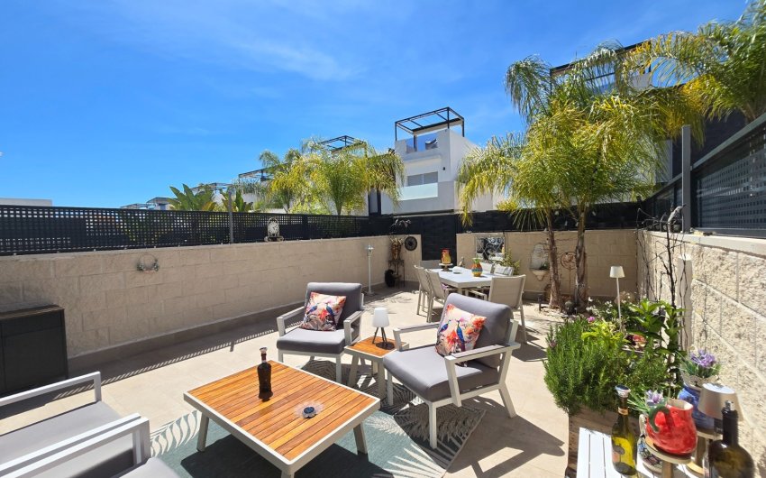 Resale - Townhouse * -
Ciudad Quesada * - Doña Pepa *