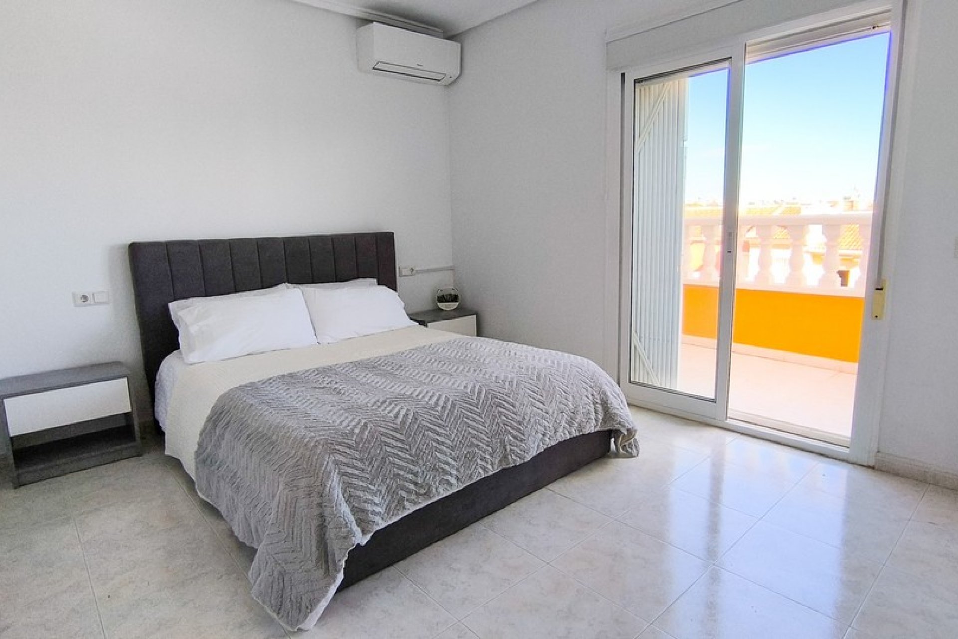Resale - Townhouse -
Ciudad Quesada - La Fiesta