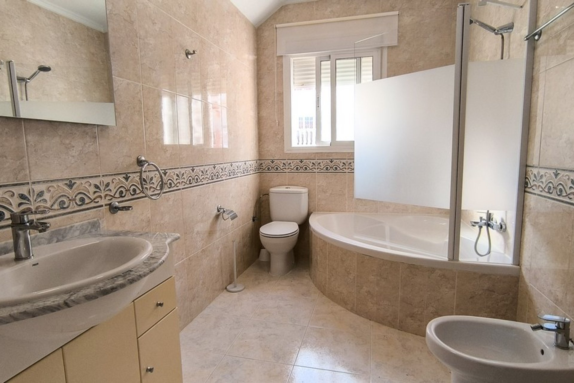 Resale - Townhouse -
Ciudad Quesada - La Fiesta