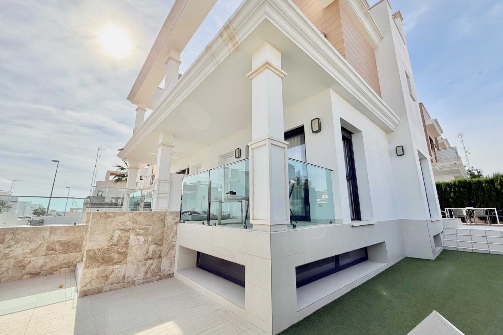 Resale - Townhouse -
Ciudad Quesada - Lo Marabú