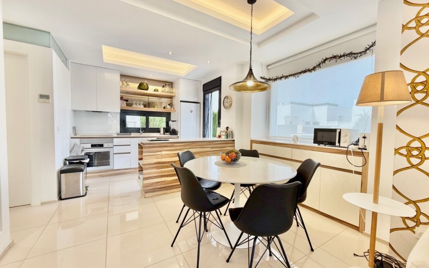 Resale - Townhouse -
Ciudad Quesada - Lo Marabú