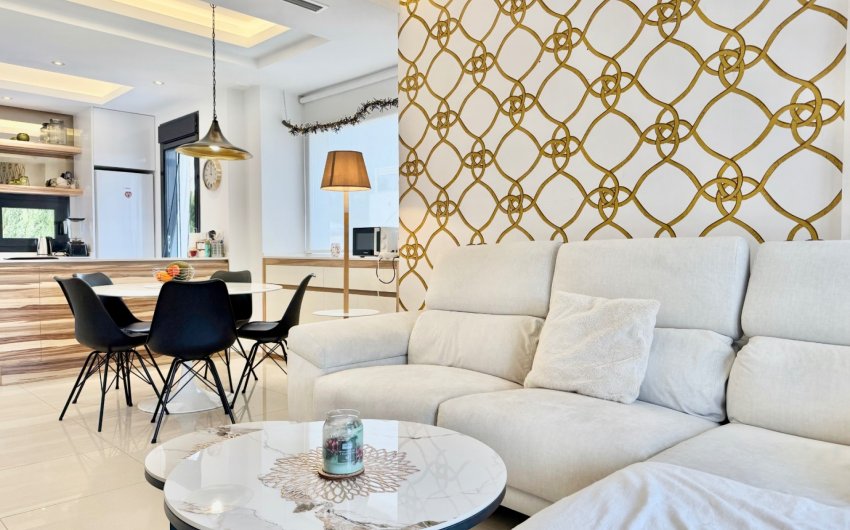 Resale - Townhouse -
Ciudad Quesada - Lo Marabú