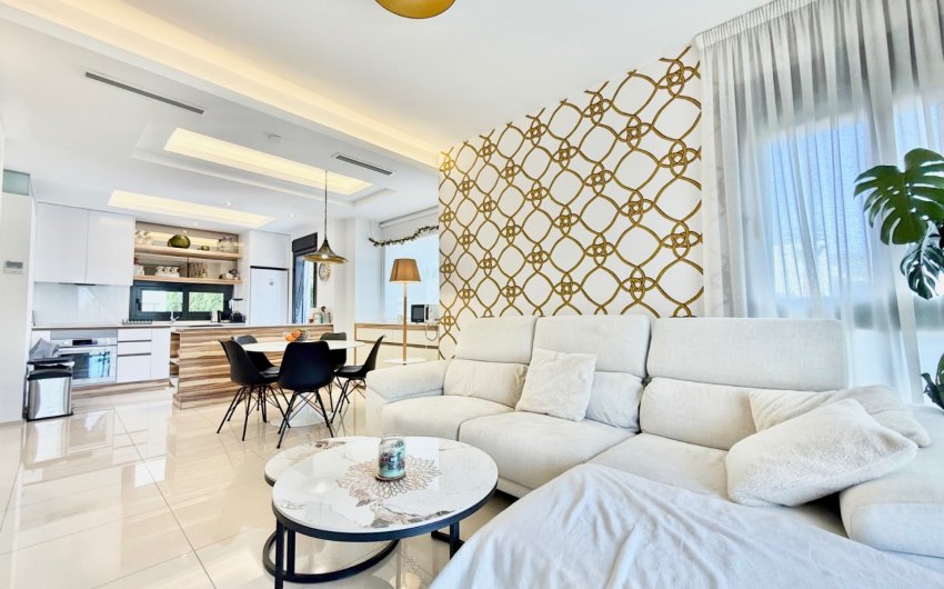 Resale - Townhouse -
Ciudad Quesada - Lo Marabú