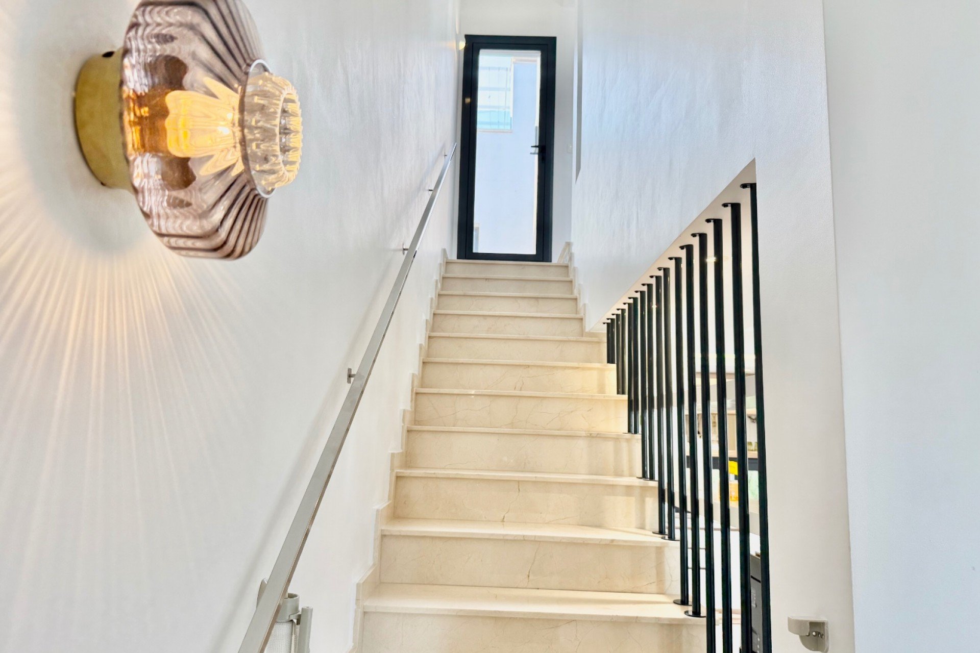 Resale - Townhouse -
Ciudad Quesada - Lo Marabú