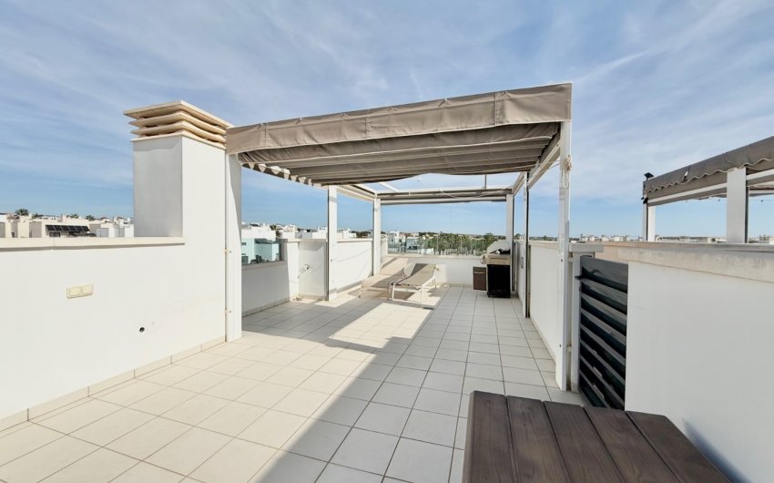 Resale - Townhouse -
Ciudad Quesada - Lo Marabú