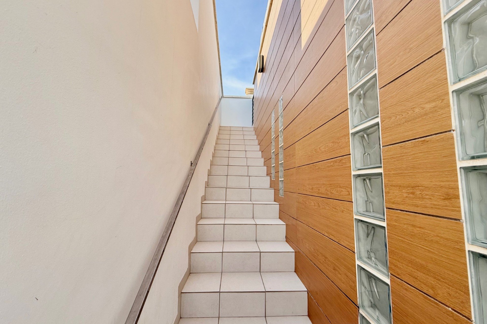 Resale - Townhouse -
Ciudad Quesada - Lo Marabú