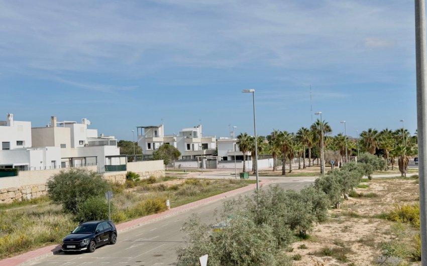 Resale - Townhouse -
Ciudad Quesada - Lo Marabú