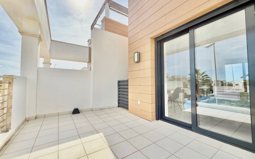 Resale - Townhouse -
Ciudad Quesada - Lo Marabú