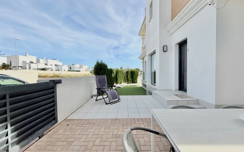 Resale - Townhouse -
Ciudad Quesada - Lo Marabú