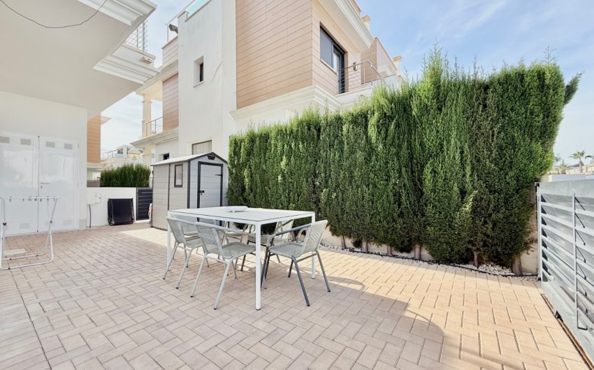 Resale - Townhouse -
Ciudad Quesada - Lo Marabú