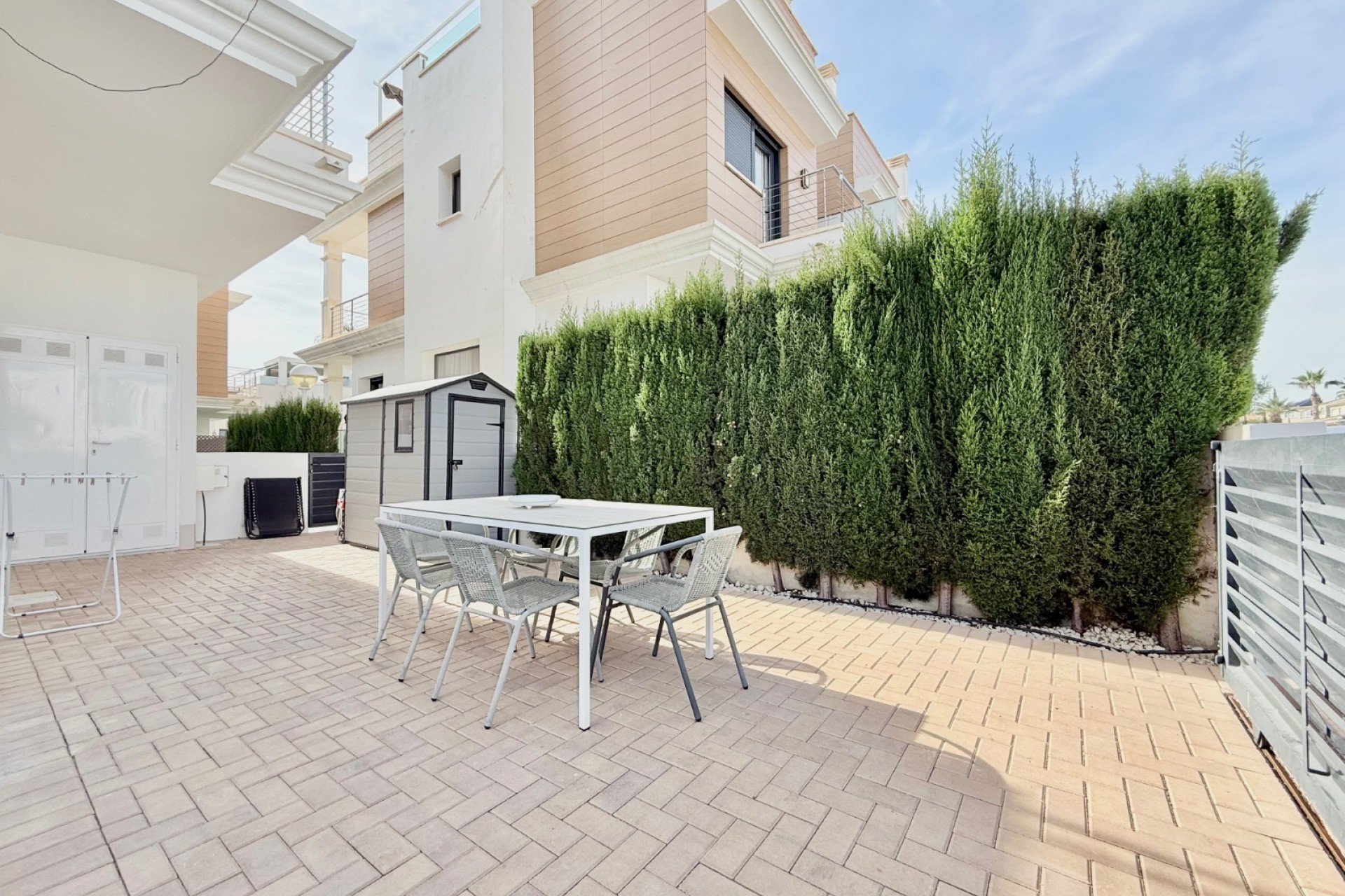 Resale - Townhouse -
Ciudad Quesada - Lo Marabú