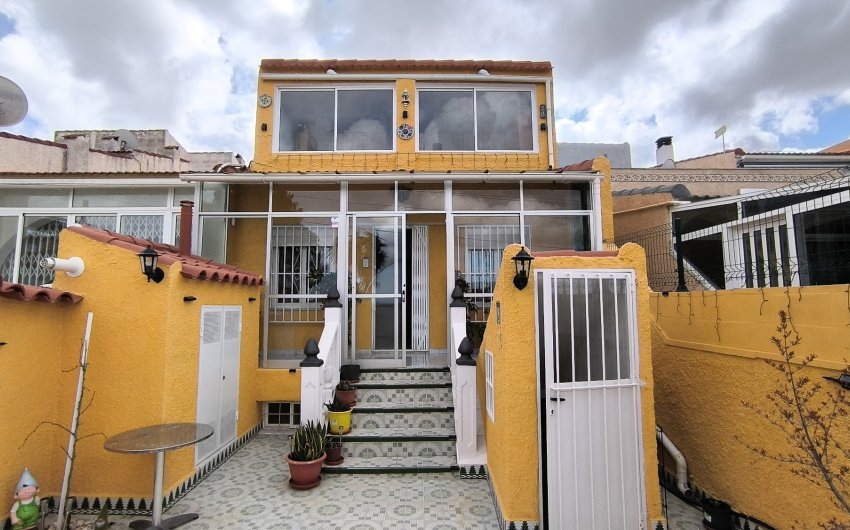 Resale - Townhouse -
Ciudad Quesada