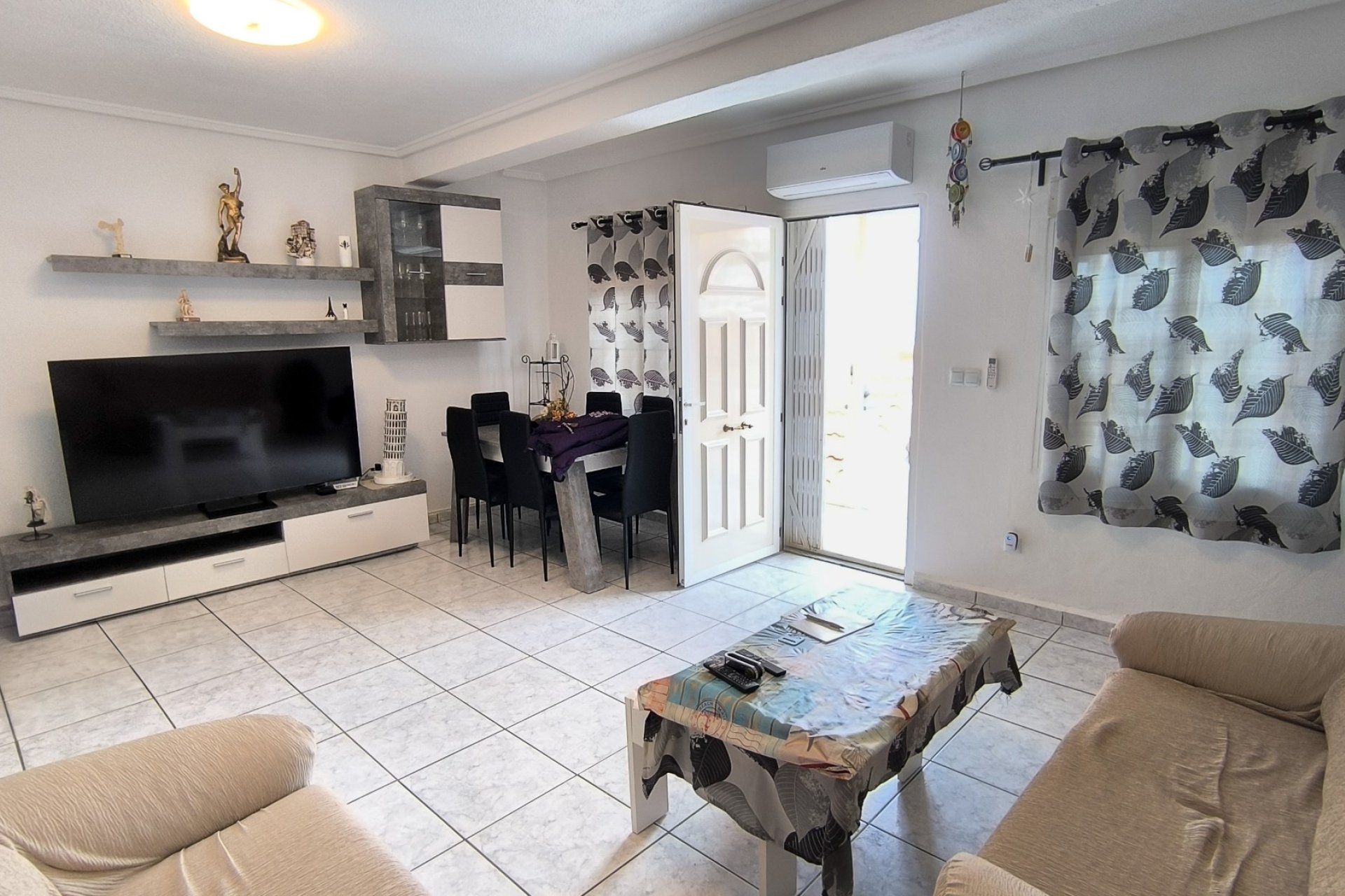 Resale - Townhouse -
Ciudad Quesada