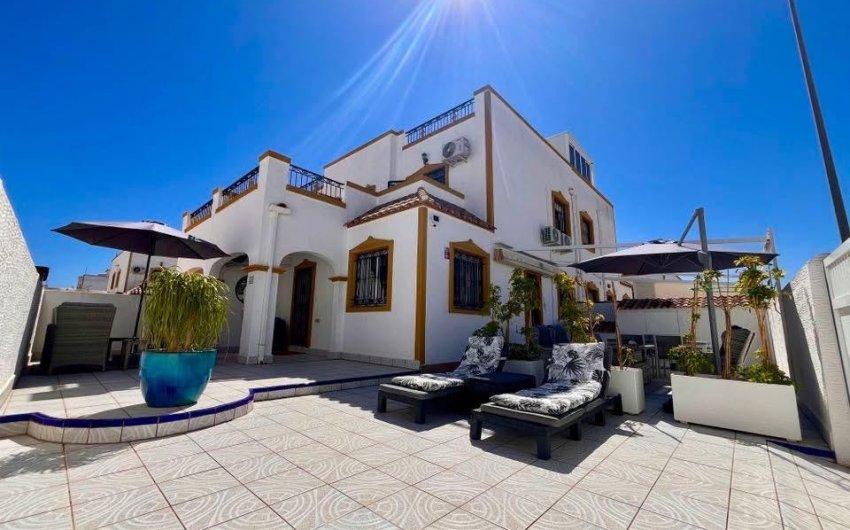 Resale - Townhouse -
Entre Naranjos - Vistabella - Entre Naranjos