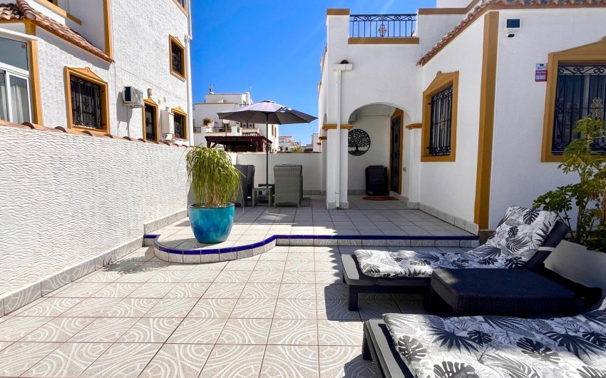 Resale - Townhouse -
Entre Naranjos - Vistabella - Entre Naranjos