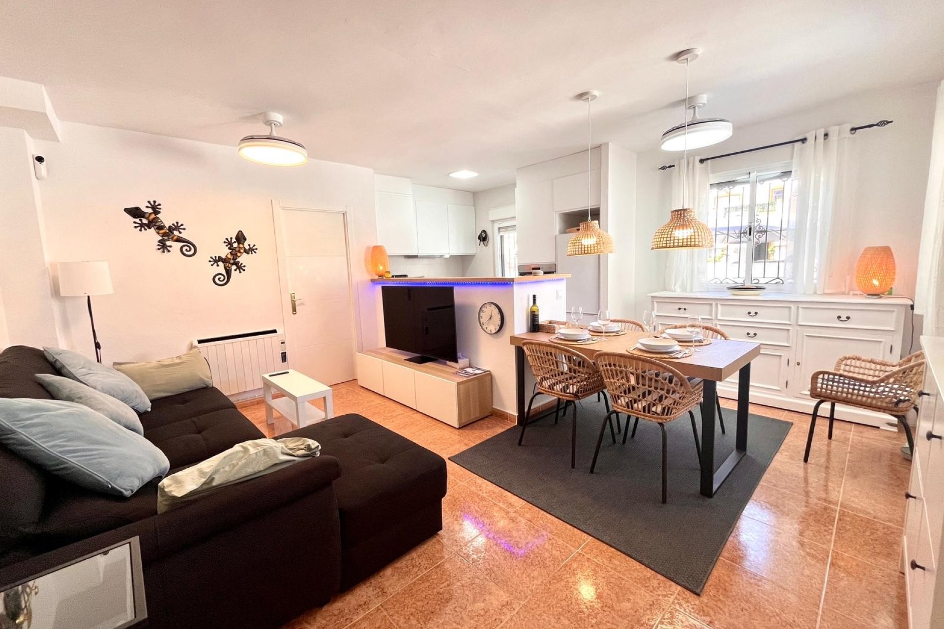 Resale - Townhouse -
Entre Naranjos - Vistabella - Entre Naranjos