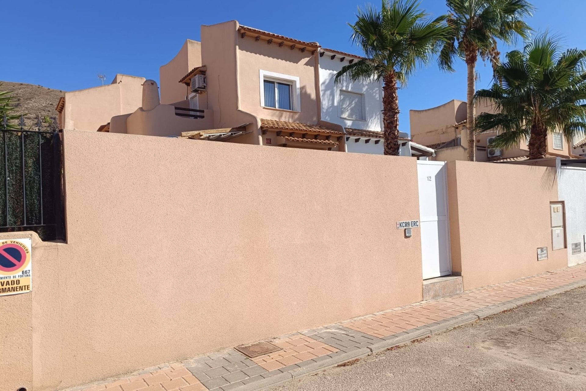 Resale - Townhouse -
Fortuna