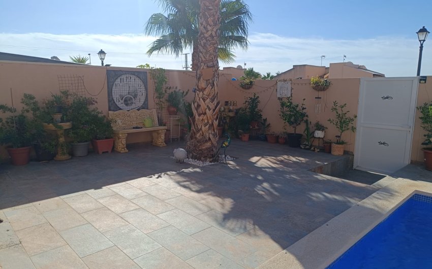 Resale - Townhouse -
Fortuna