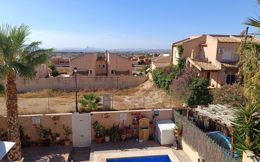 Resale - Townhouse -
Fortuna