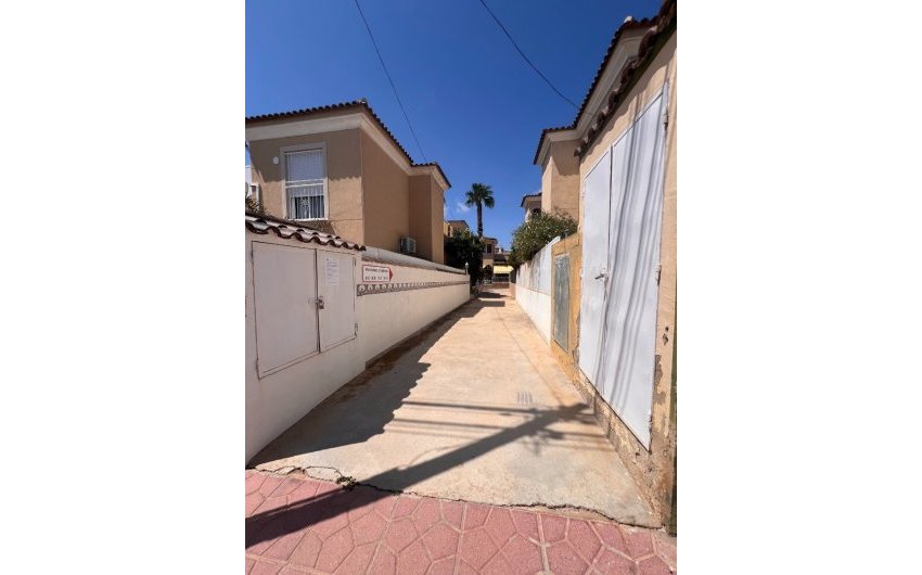 Resale - Townhouse -
Guardamar del Segura - El Moncayo