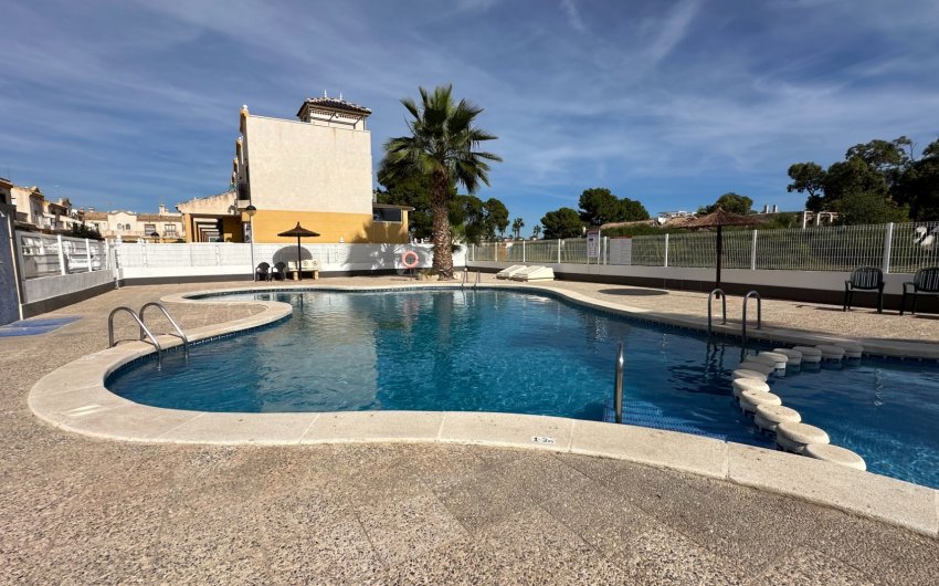 Resale - Townhouse -
Guardamar del Segura - El Raso