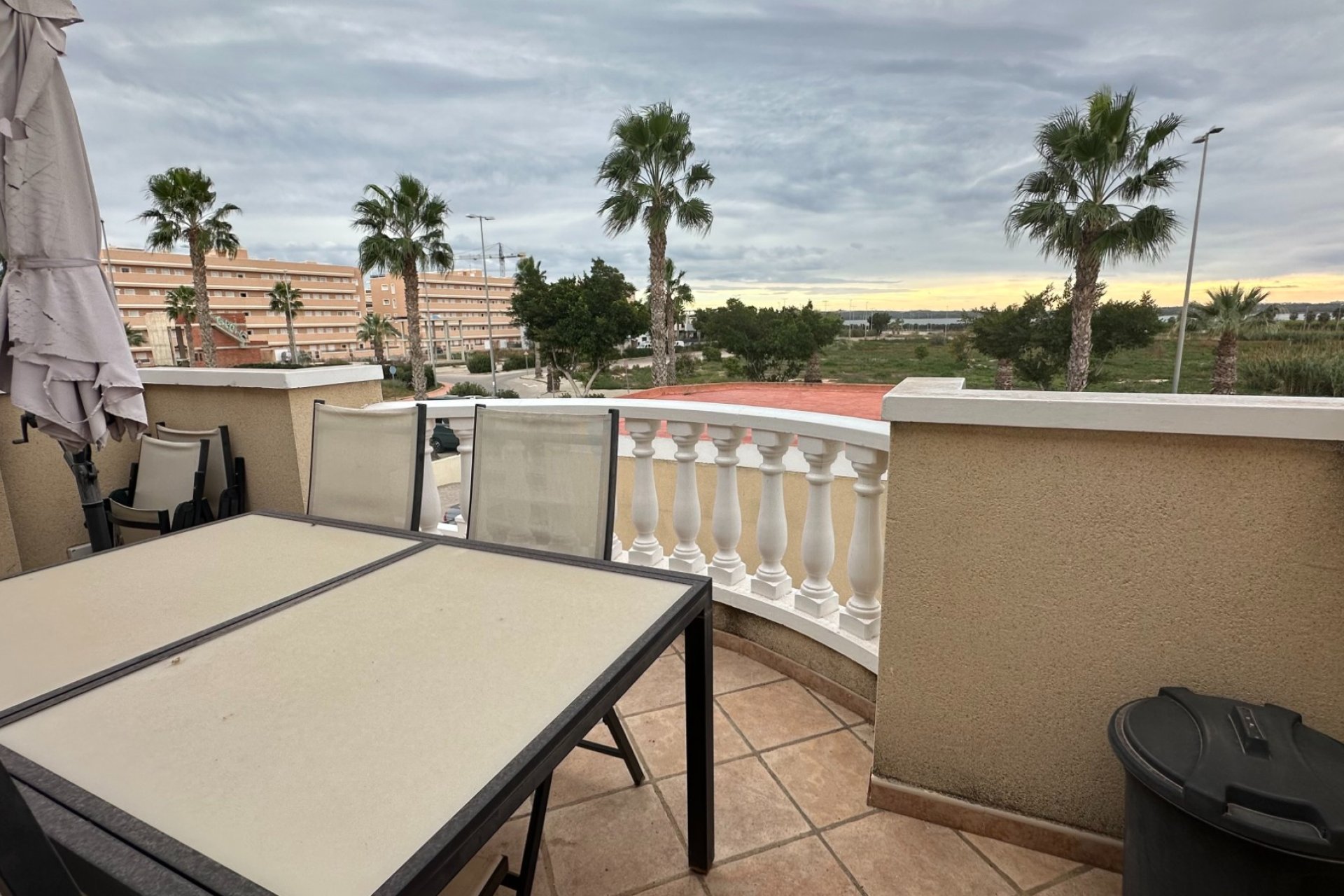 Resale - Townhouse -
Guardamar del Segura - El Raso