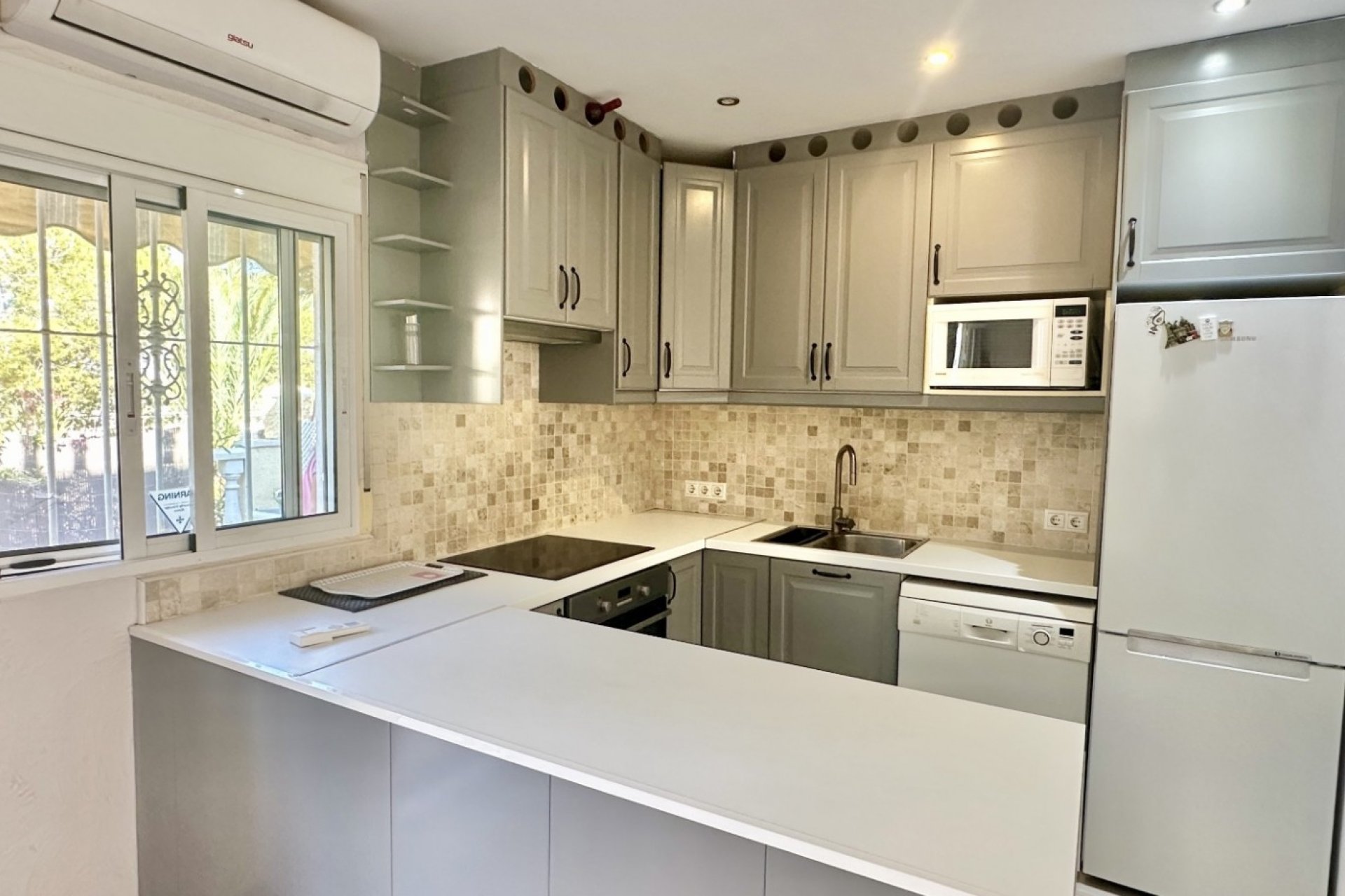 Resale - Townhouse -
Guardamar del Segura - Lomas de Polo-Pinomar