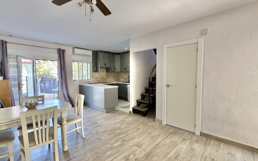 Resale - Townhouse -
Guardamar del Segura - Lomas de Polo-Pinomar