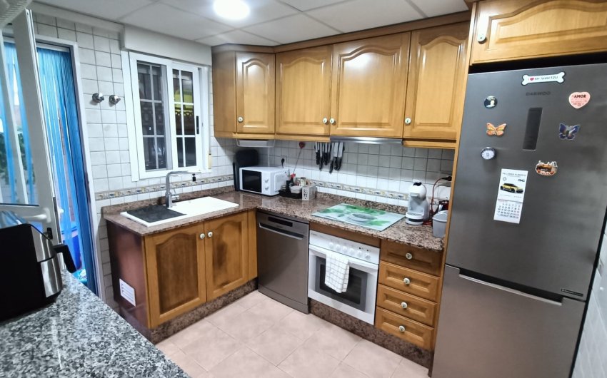 Resale - Townhouse -
Guardamar del Segura - Urbanizaciones