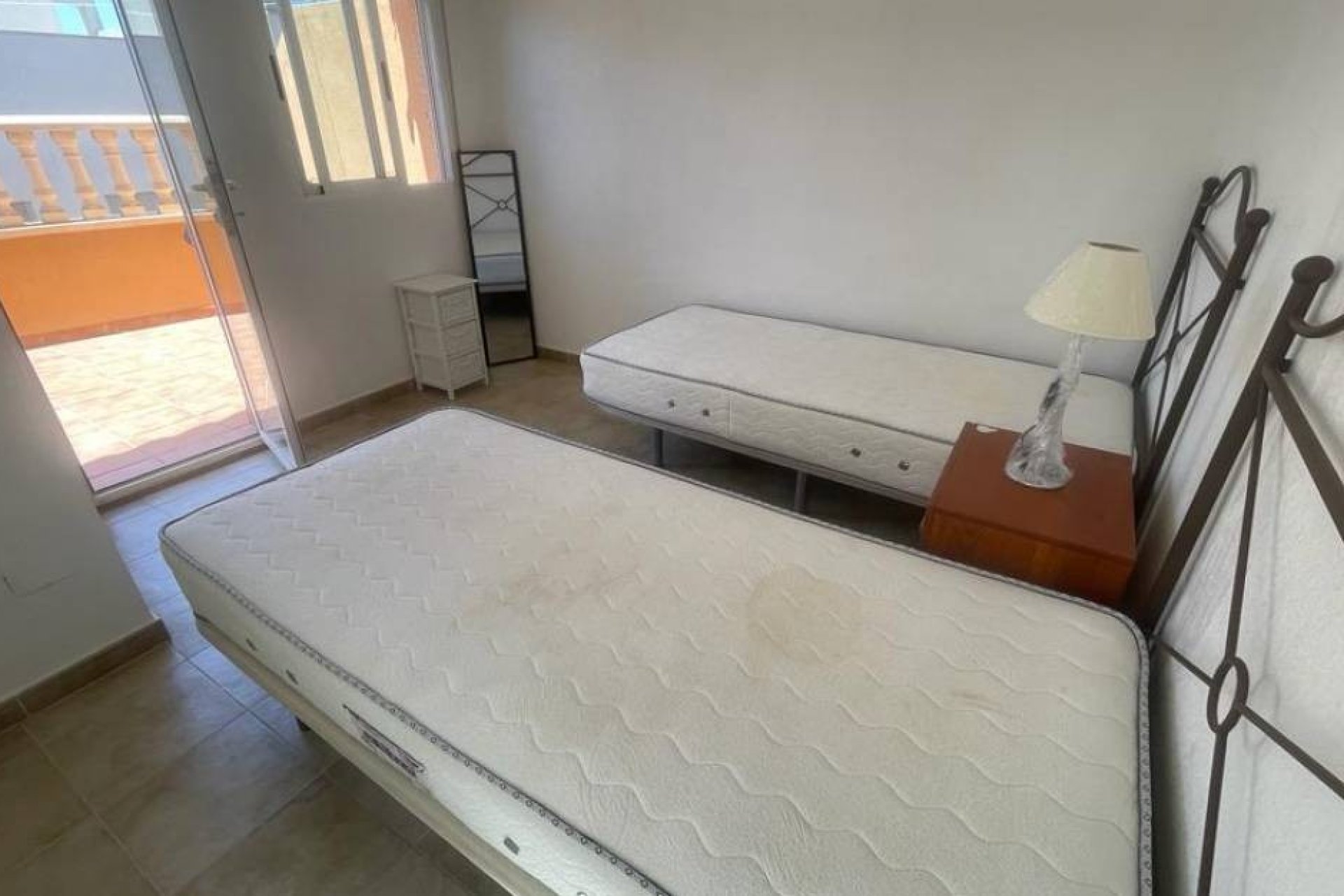 Resale - Townhouse -
Guardamar del Segura - Urbanizaciones