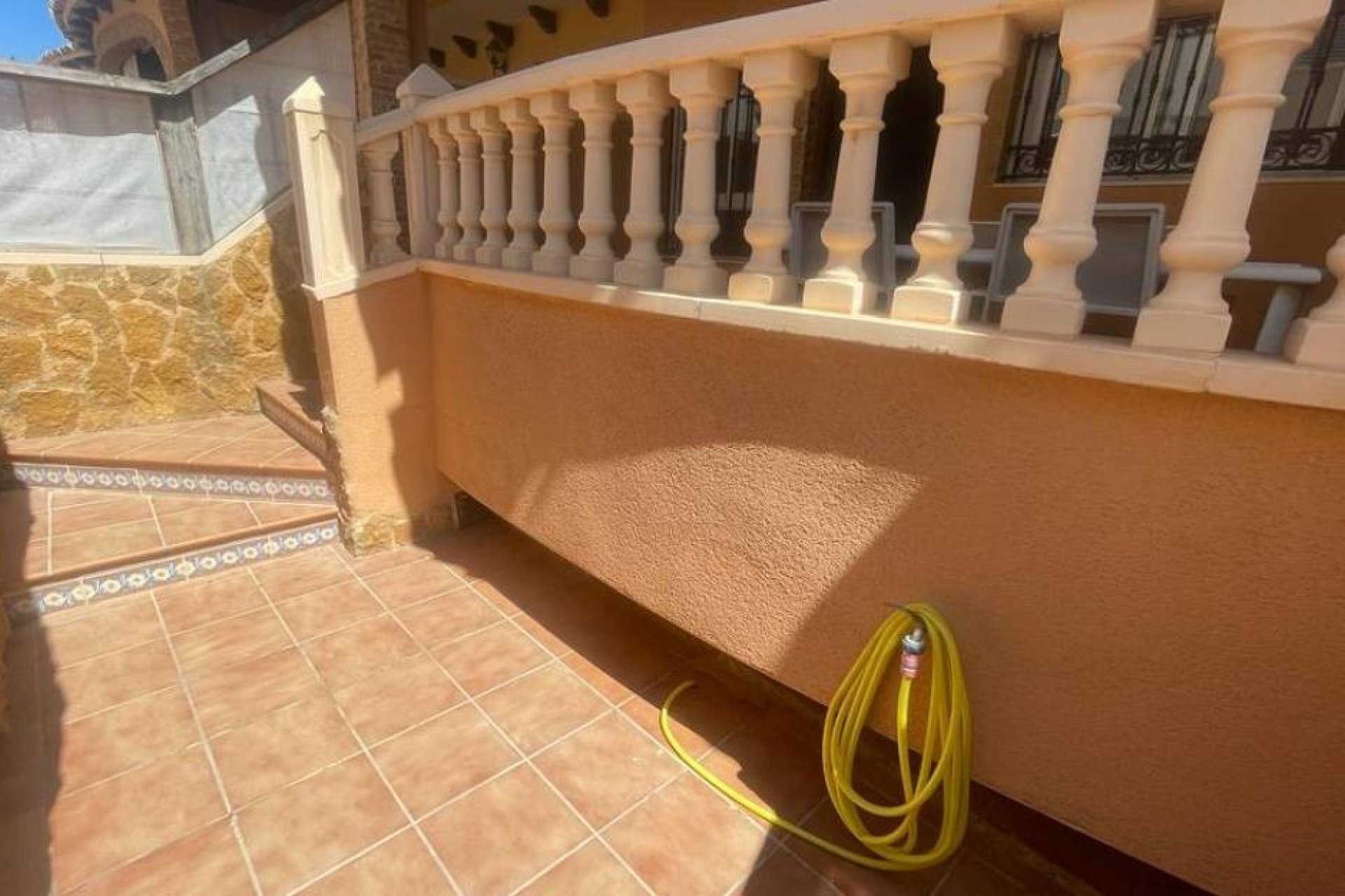 Resale - Townhouse -
Guardamar del Segura - Urbanizaciones