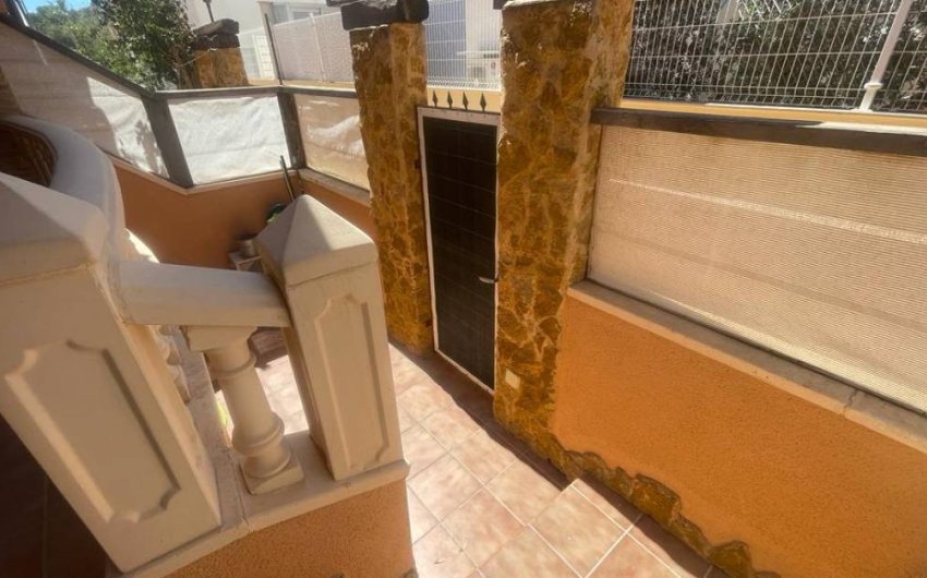 Resale - Townhouse -
Guardamar del Segura - Urbanizaciones