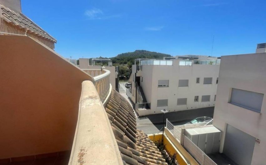 Resale - Townhouse -
Guardamar del Segura - Urbanizaciones